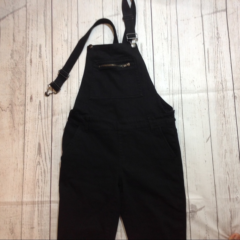 Forever 21 Black Overalls Size 26